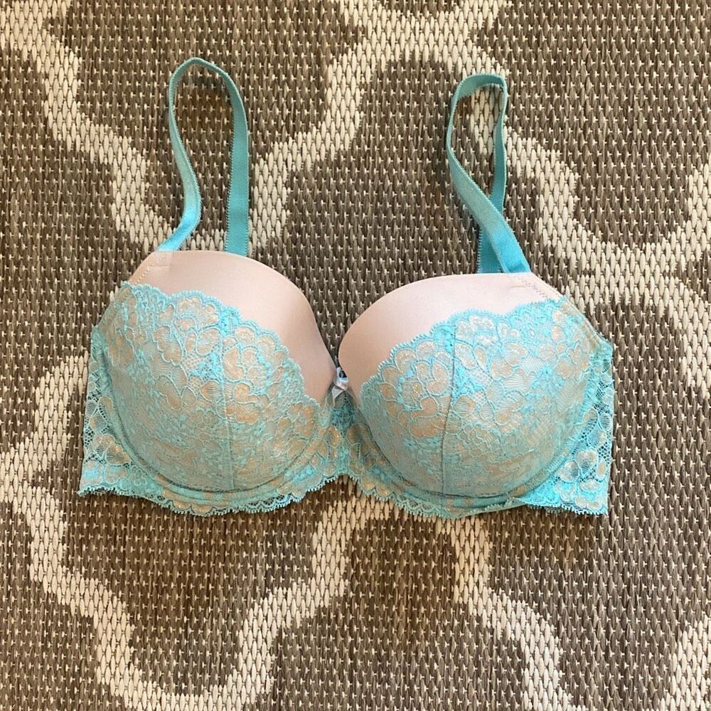 Victoria’s Secret dream angels lined Demi bra size 36DD ￼